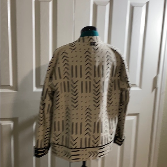 S/M Ladies Reversible Jacket Black and Creme color - Picture 11 of 16